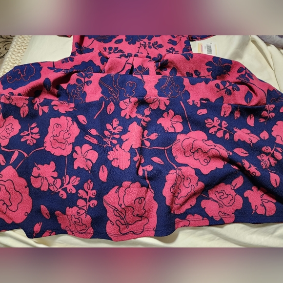 *SOLD* Lularoe Amelia Small NWT Floral - Picture 3 of 7